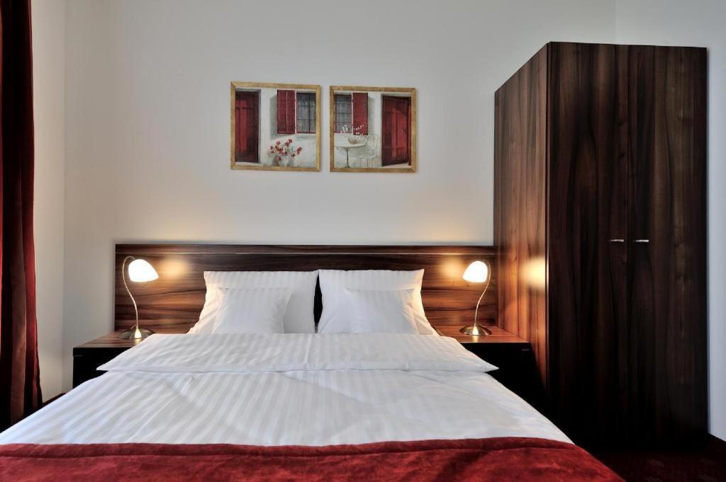 Hotel Centrum Sosnowiec Kültér fotó