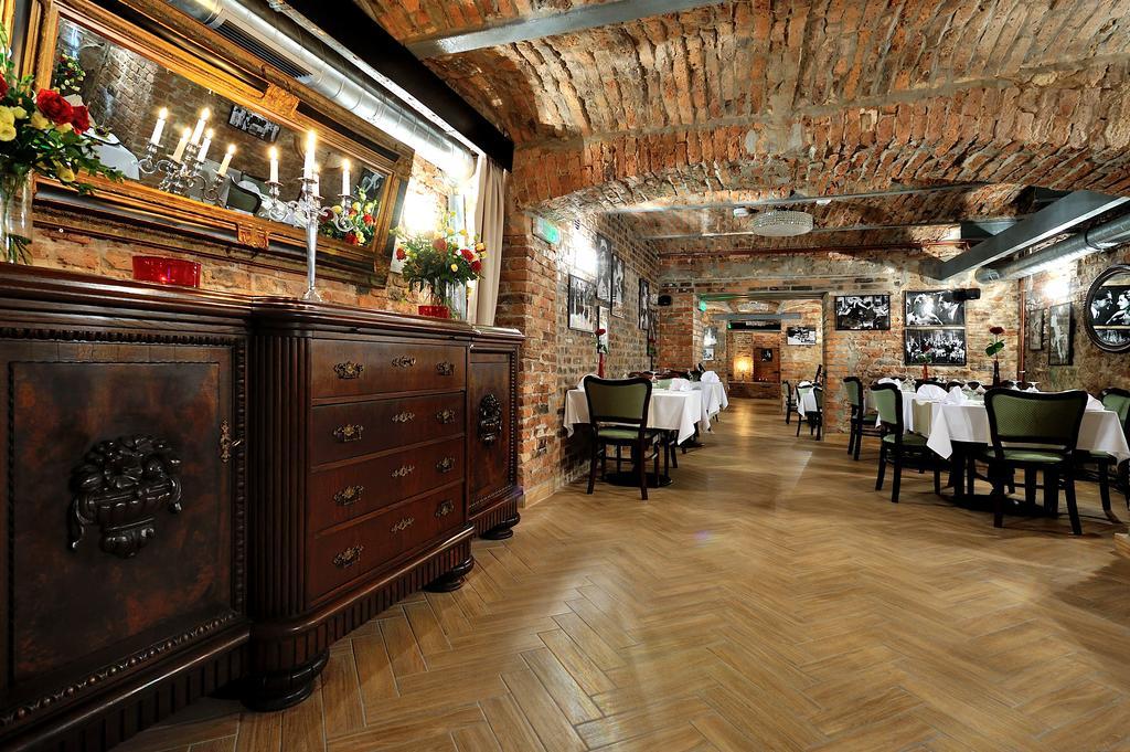 Hotel Centrum Sosnowiec Kültér fotó