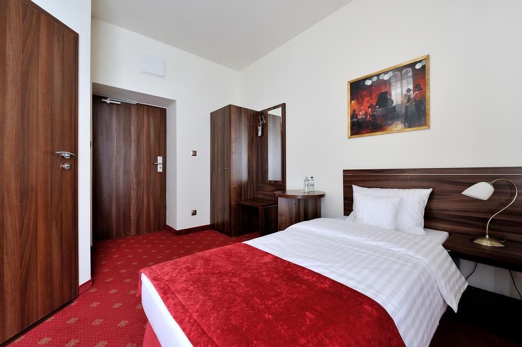 Hotel Centrum Sosnowiec Szoba fotó