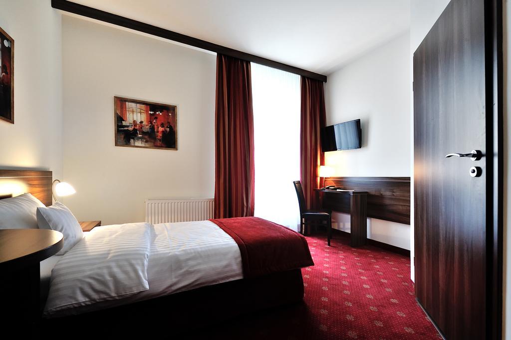 Hotel Centrum Sosnowiec Szoba fotó