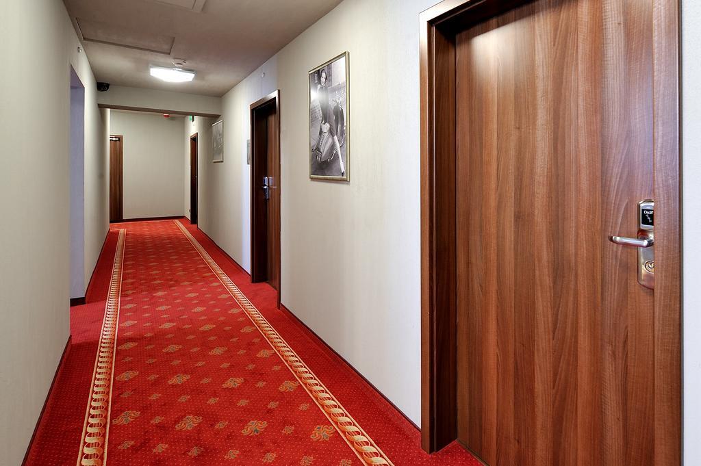 Hotel Centrum Sosnowiec Kültér fotó