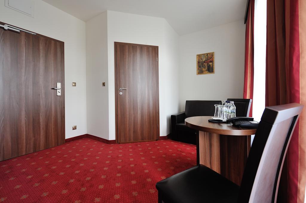 Hotel Centrum Sosnowiec Szoba fotó