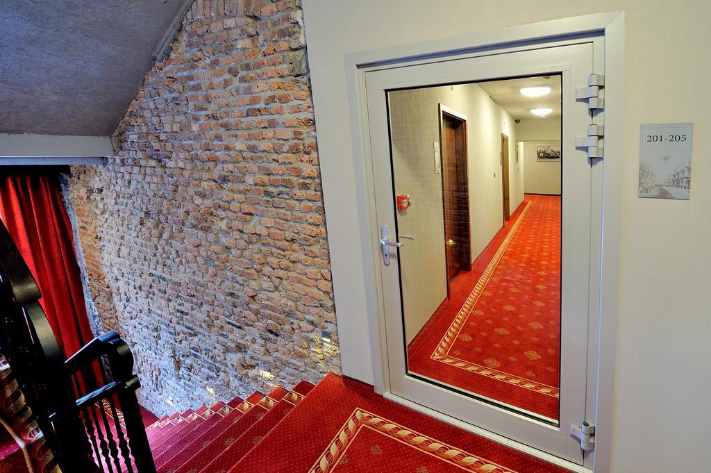 Hotel Centrum Sosnowiec Kültér fotó