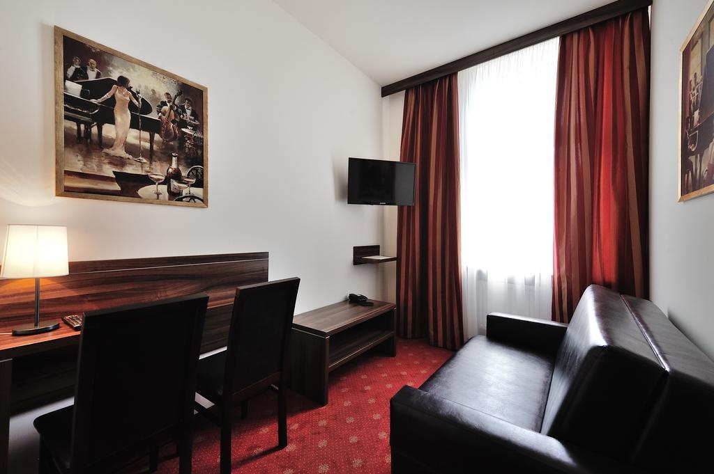 Hotel Centrum Sosnowiec Szoba fotó
