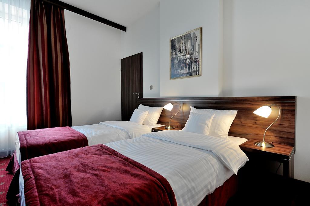 Hotel Centrum Sosnowiec Szoba fotó