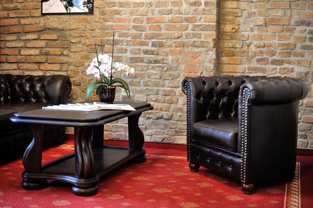Hotel Centrum Sosnowiec Kültér fotó