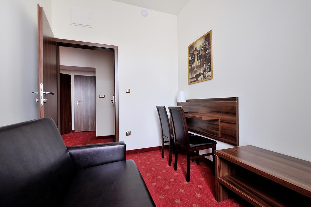 Hotel Centrum Sosnowiec Szoba fotó