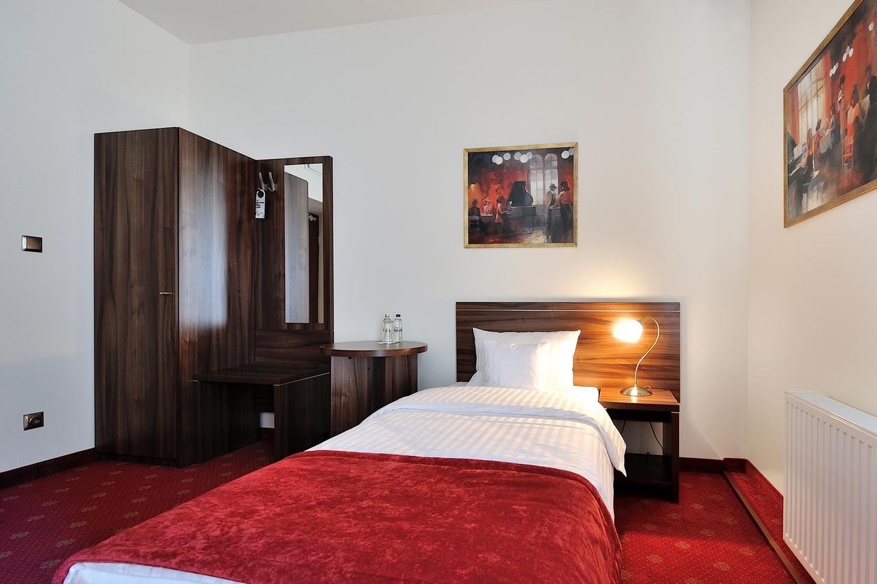 Hotel Centrum Sosnowiec Kültér fotó