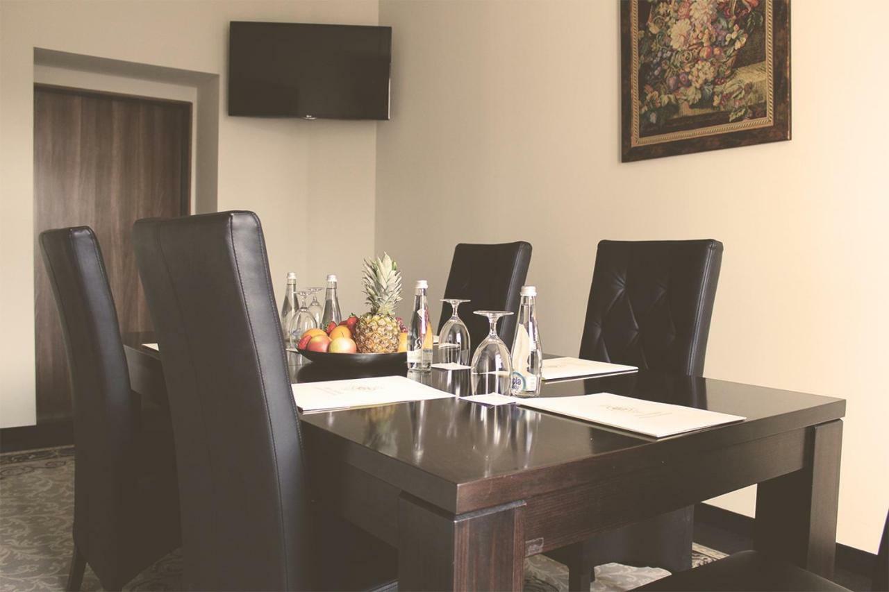 Hotel Centrum Sosnowiec Kültér fotó