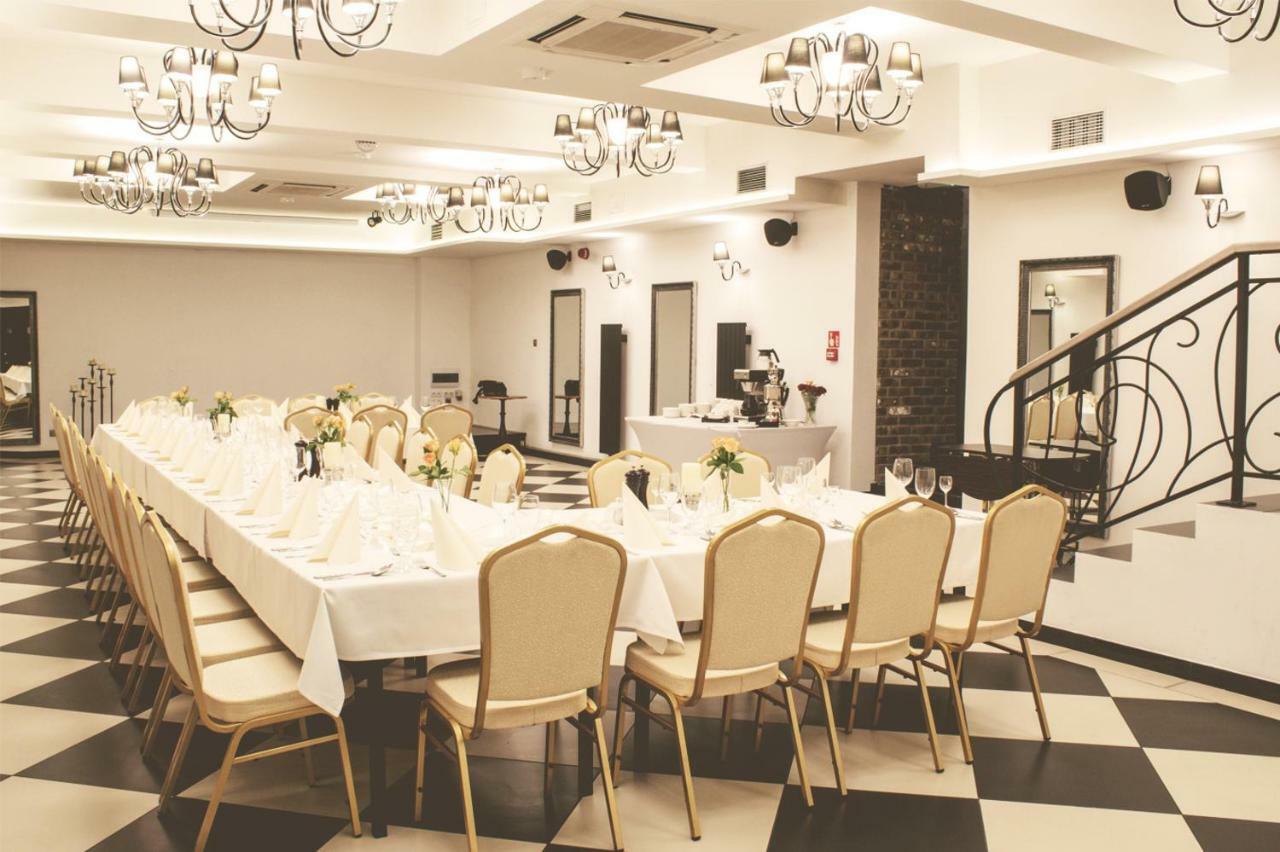 Hotel Centrum Sosnowiec Kültér fotó